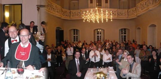 Der Zauberer aus Esslingen bietet als Künstler Unterhaltung